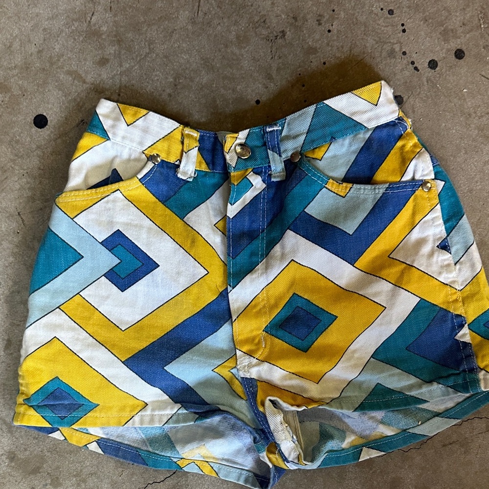 Wrangler Blue and Yellow Patterned Shorts